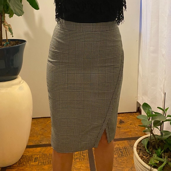 The Limited Dresses & Skirts - T5 The Limited skirt